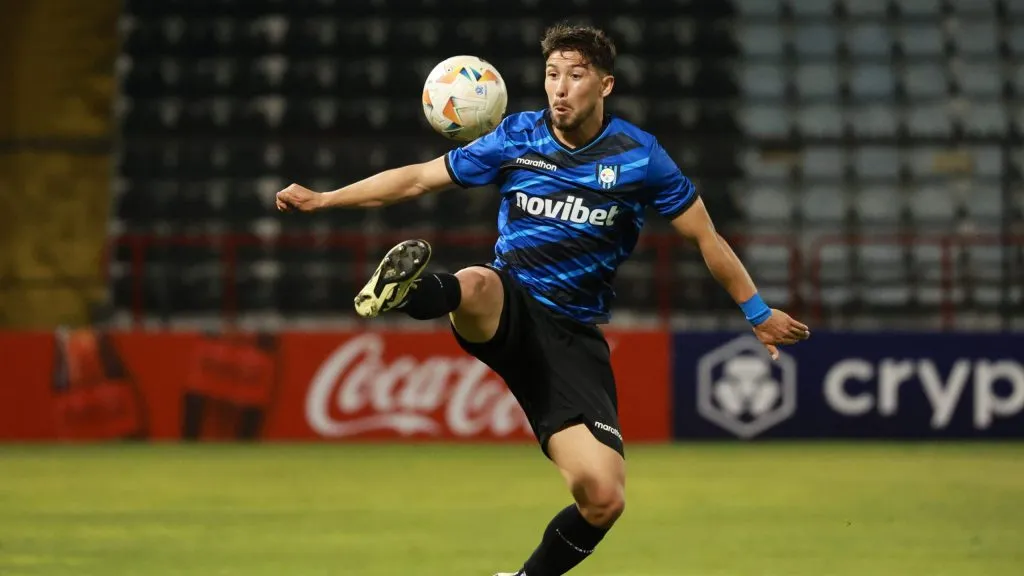 Huachipato pide un dineral por Felipe Loyola y Colo Colo se aleja.