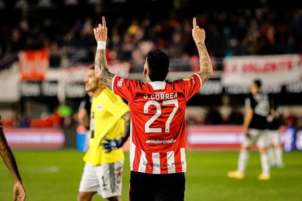 Blanco y Negro tiene lista la llegada de su primer refuerzo: el delantero Javier Correa.