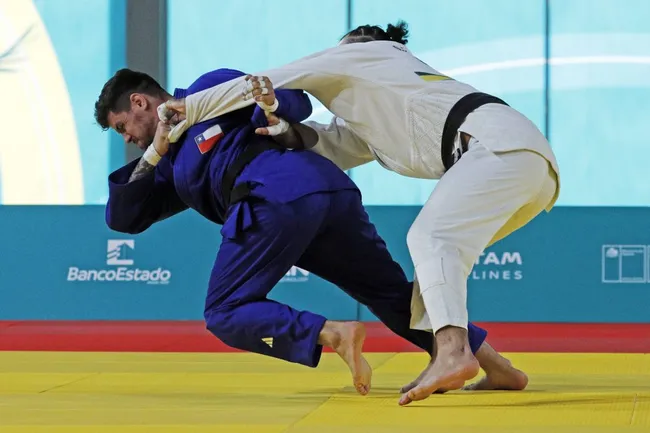 Thomas Briceño consiguió la medalla de plata en los Juegos Panamericanos Santiago 2024. Foto: Luis Hidalgo/Santiago 2023 via Photosport.