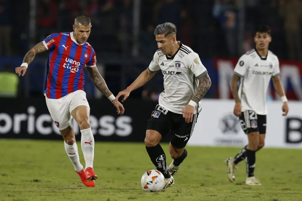 Guillermo Paiva en el partido de Colo Colo vs Cerro Porteño. (Foto: Photosport)