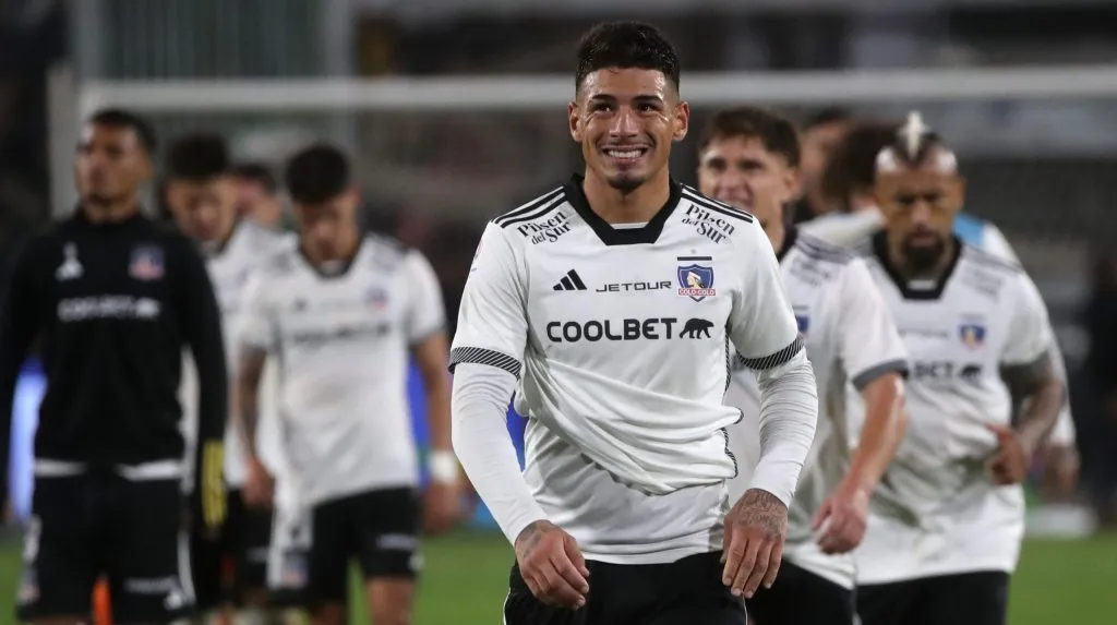 Alan Saldivia no está suspendido en Colo Colo. 