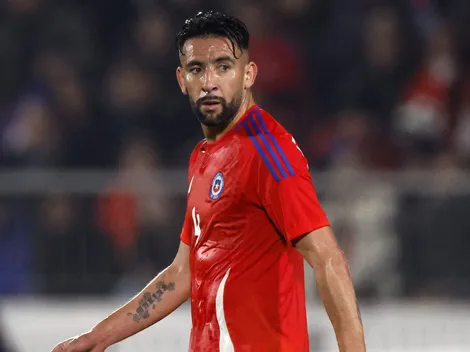 En Colo Colo se refieren a una posible llegada de Mauricio Isla