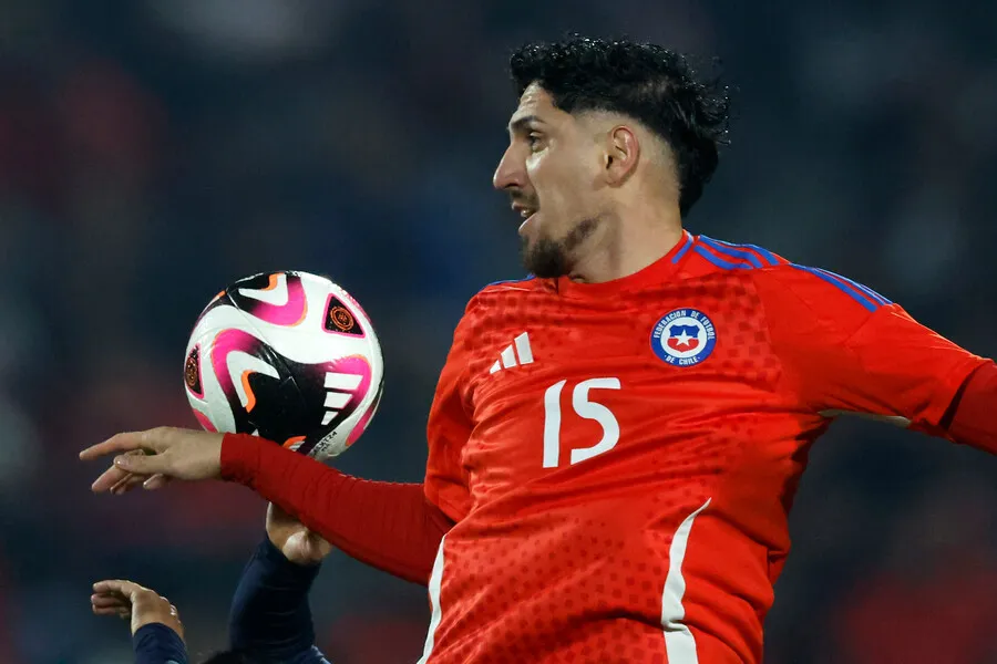 Diego Valdés destacó en nuevo duelo de Chile en el Estadio Nacional. Imagen: Andres Pina/Photosport