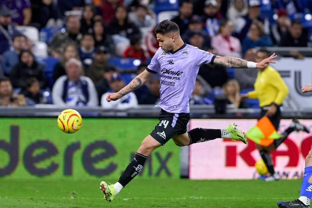 Luis Amarilla con la camiseta del Mazatlán