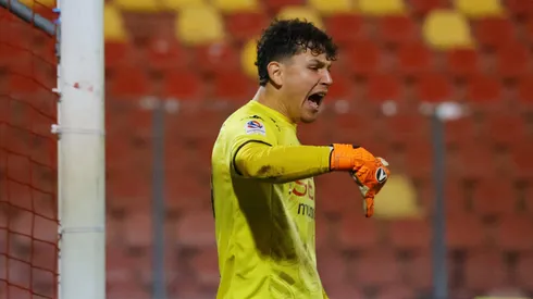 Video: Ballesteros debuta en el profesionalismo atajando un penal en Unión.