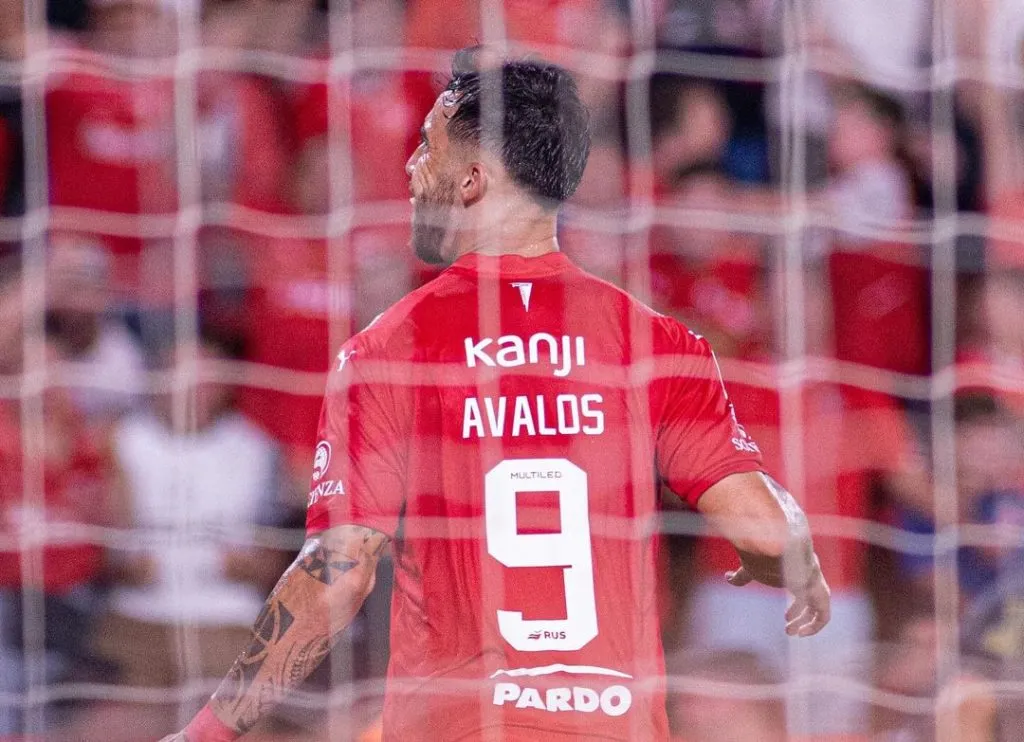 Gabriel Ávalos está en carpeta de Blanco y Negro.