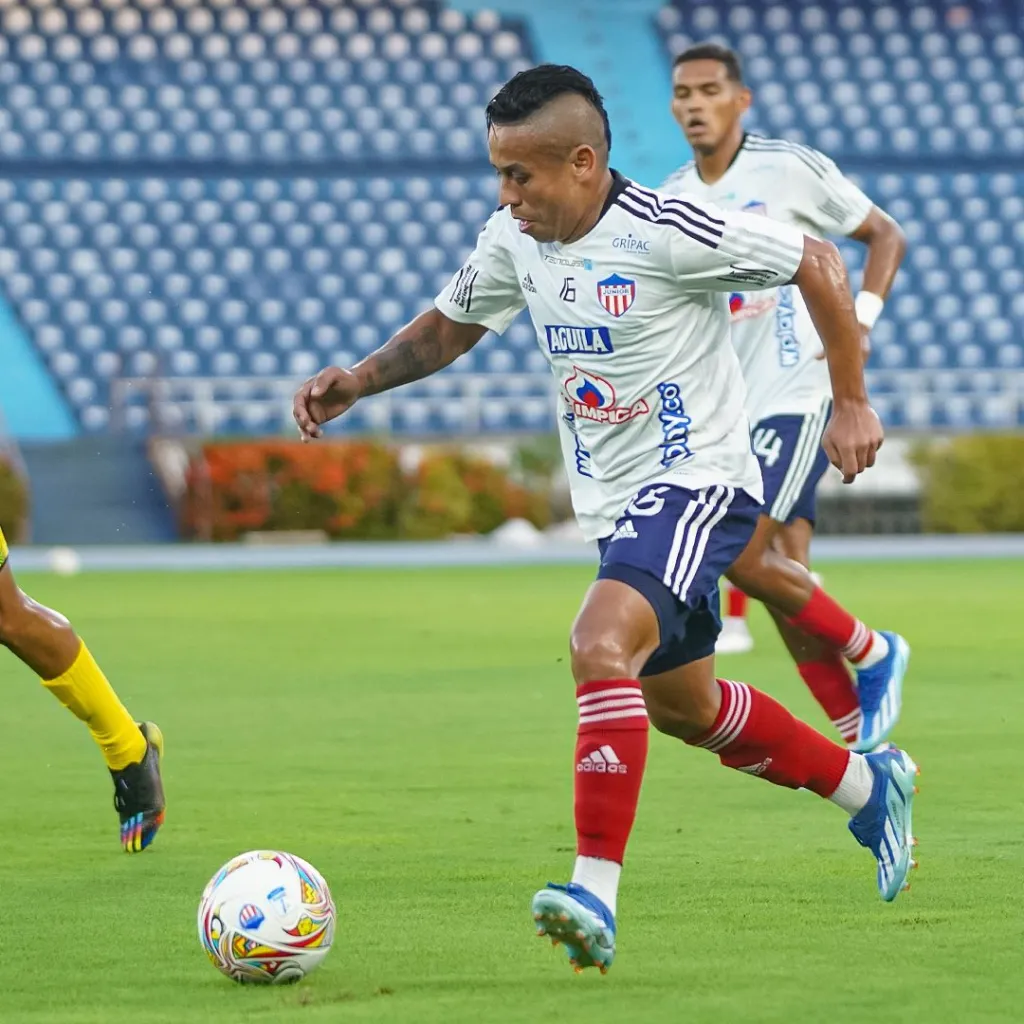 Vladimir Hernández deja Junior y no jugará con Colo Colo.