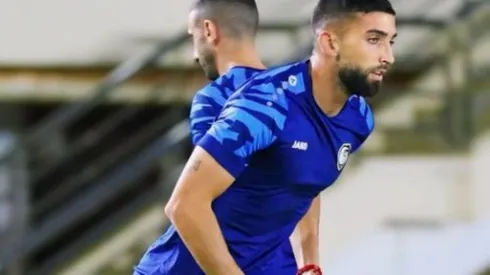 Emiliano Amor con la camiseta de Siria