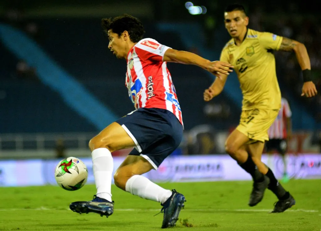Matías Fernández en el partido de Junior de Barranquilla vs Águilas Doradas. (Foto: Photosport)