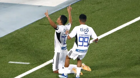 La reacción de los hinchas de Junior por enfrentarse a Colo Colo.