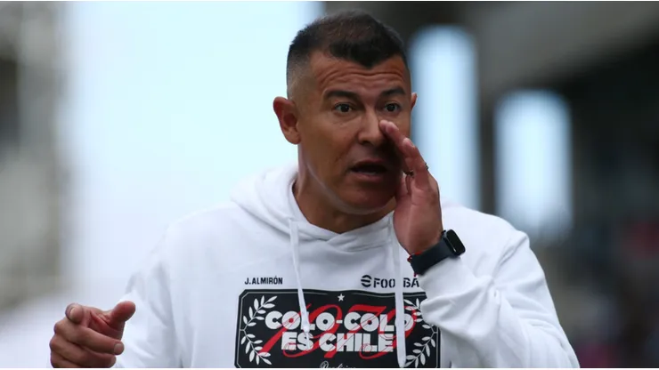 Jorge Almirón busca reforzarse en Colo Colo. | Imagen: Photosport.
