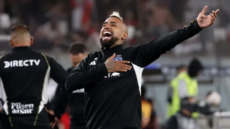 “Arturo Vidal mejora todo en Colo Colo”