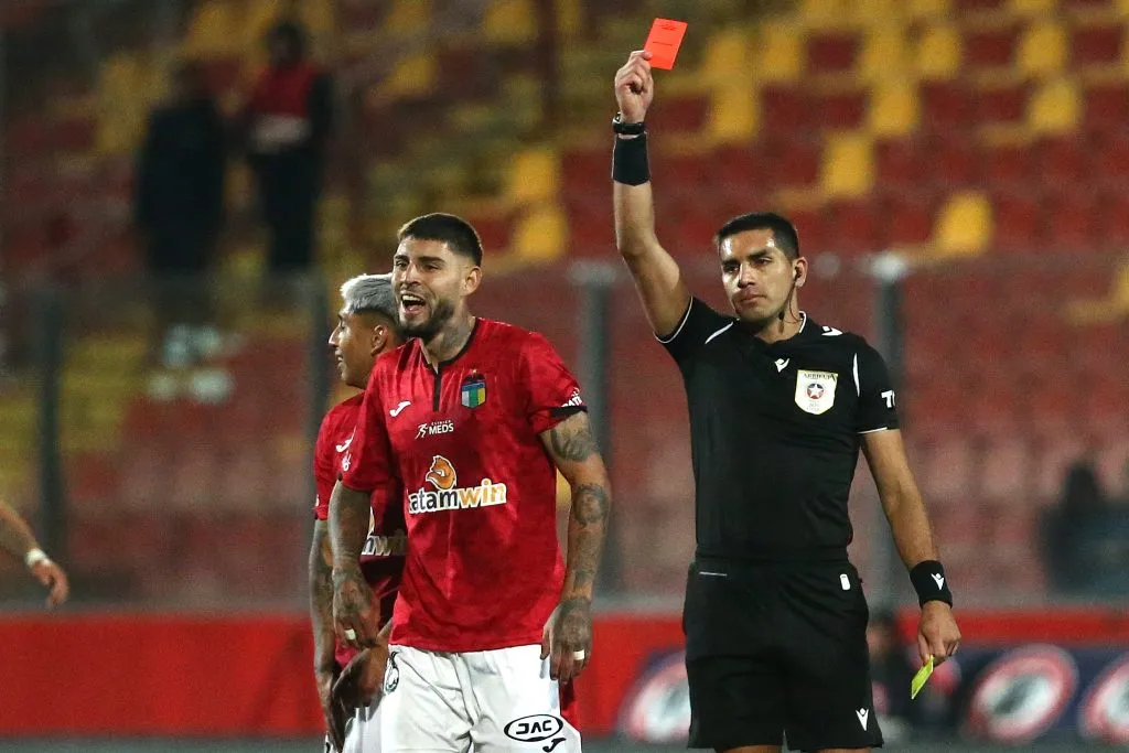 Mathias Riquelme, árbitro partido de Colo Colo vs O’Higgins. (Foto: Photosport)