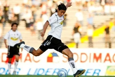 Andrés González jugando por Colo Colo