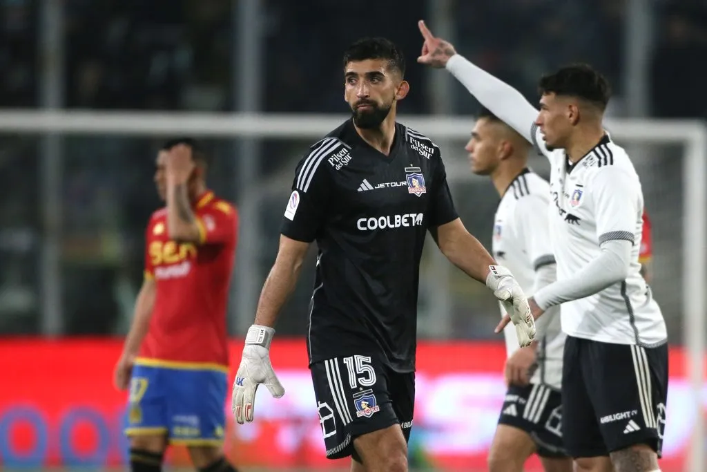 Amor terminó jugando como arquero en Colo Colo ante Unión Española | Foto: Photosport