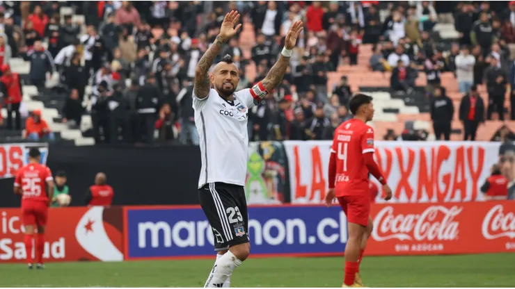 Pillo Vera, DT de Puerto Montt, elogia a Arturo Vidal y Colo Colo.