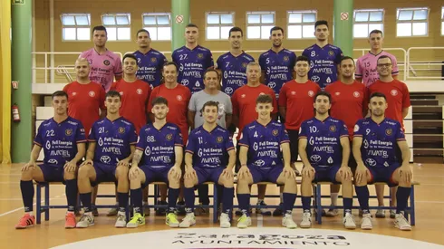 La linda historia del Colo Colo Zaragoza a miles de kilómetros de Chile.