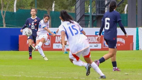 Chile femenino goleó a Paraguay