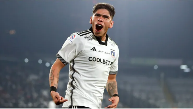 Carlos Palacios abre la cuenta e ilusiona a Colo Colo en la Copa Chile 2024.