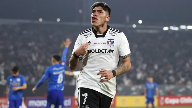 Colo Colo venció a Santa Cruz.