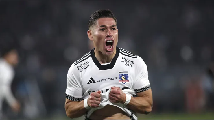 Óscar Opazo recibe un espaldarazo de Almirón en Colo Colo. | Imagen: Photosport.