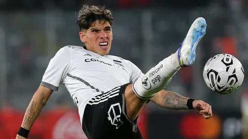 Carlos Palacios es baja de último minuto en Colo Colo. | Imagen: Photosport.