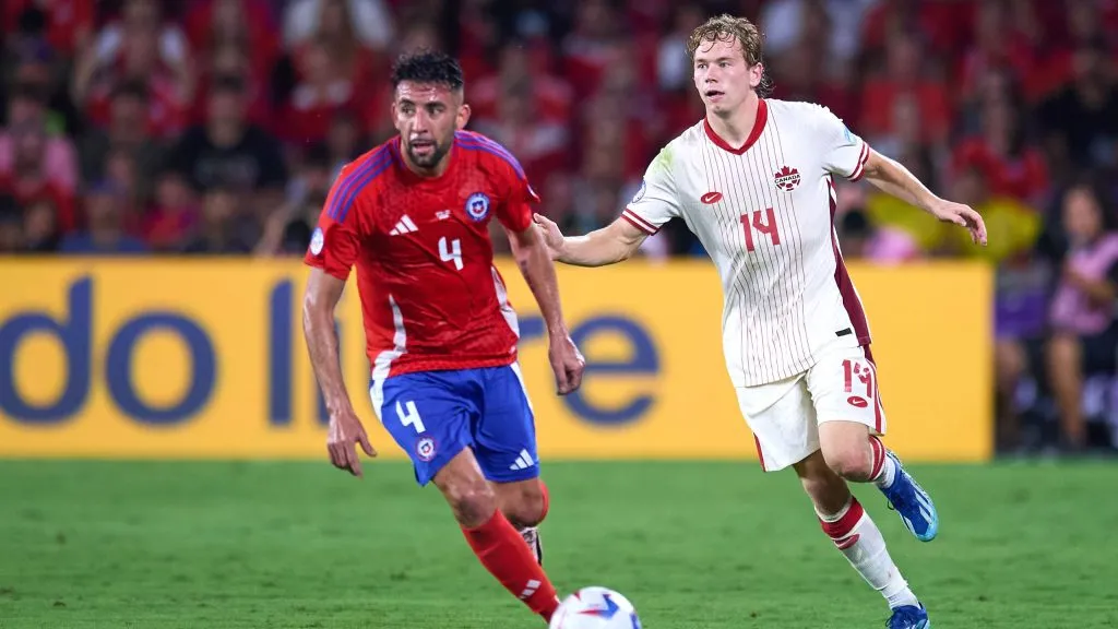 Mauricio Isla busca su revancha en el fútbol chileno