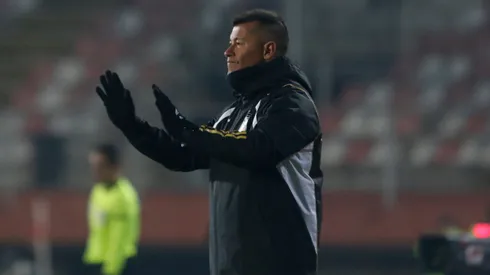 El lamento de Almirón tras el empate ante Santa Cruz