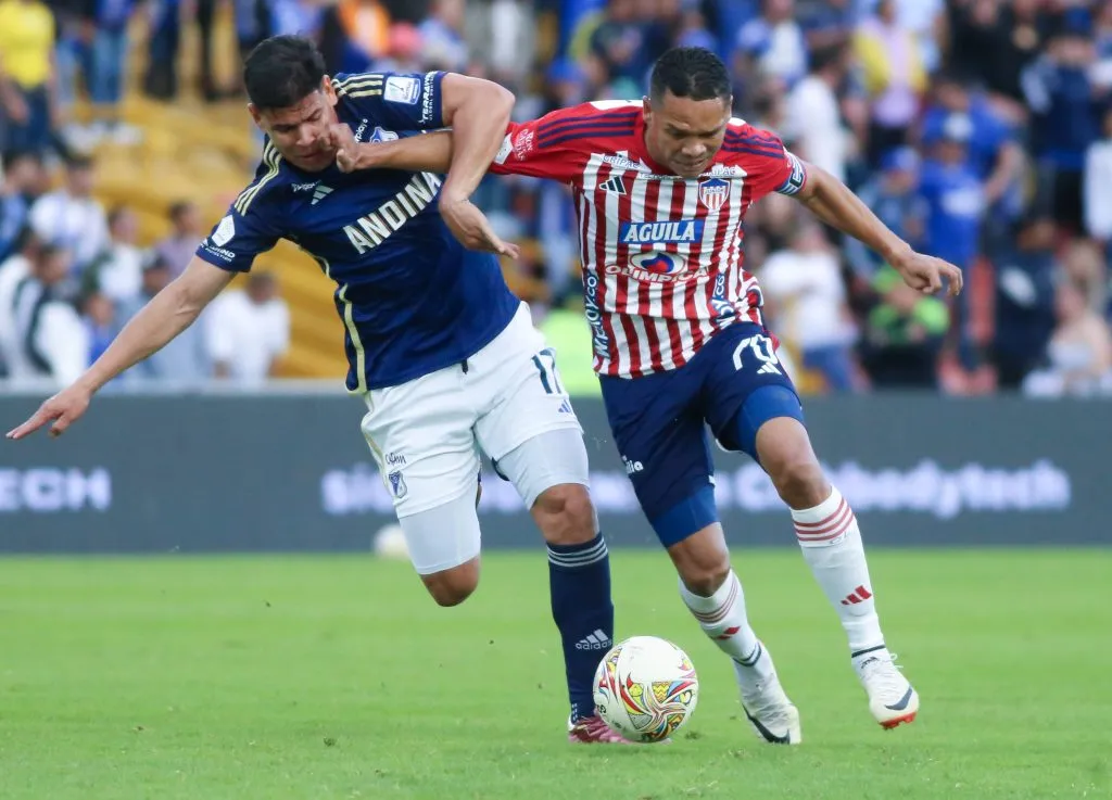 Carlos Bacca es la principal arma de Junior para enfrentar a Colo Colo. 