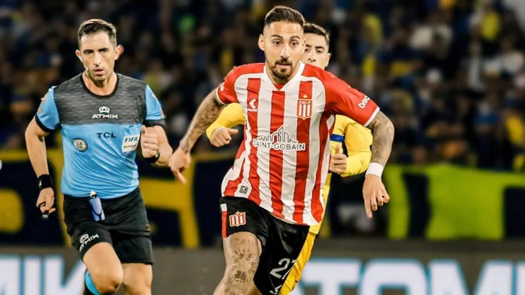 Javier Correa con la camiseta de Estudiantes.