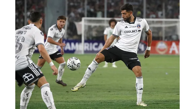 Colo Colo: ¿Quién Debería Ser el 9 Titular Según las Apuestas Deportivas?