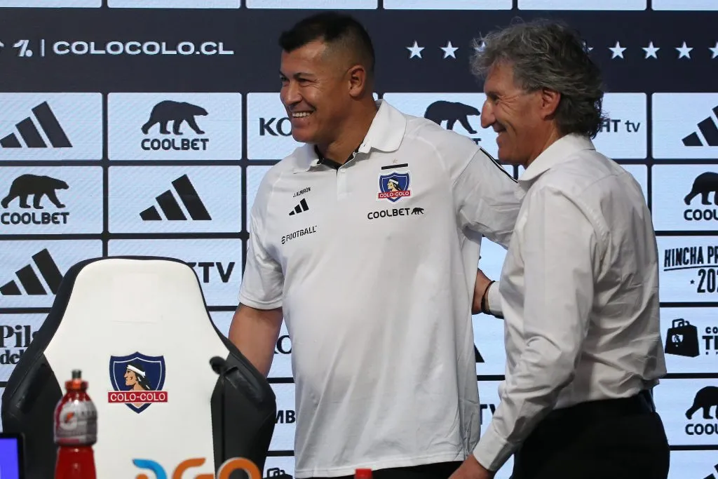 Daniel Morón en la presentación de Jorge Almirón como DT de Colo Colo. (Foto: Photosport)