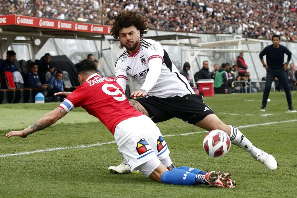Colo Colo vuelve a recibir a Universidad Católica en el Estadio Monumental | Foto: Photosport
