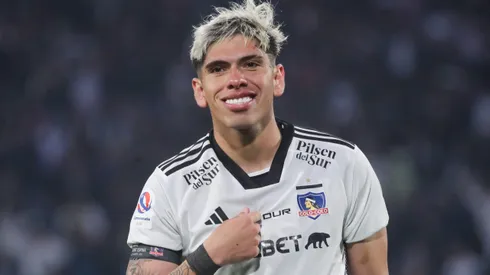 Esteban Pavez se saca el sombrero con Carlos Palacios en Colo Colo.