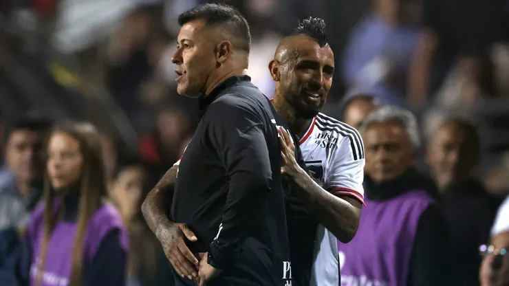 Carlos Durán está feliz con Arturo Vidal y Jorge Almirón en Colo Colo. | Imagen: Photosport.