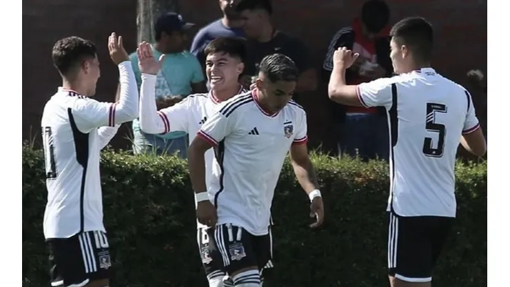 ¡Dos obras de arte! Los golazos de Silva y Thompson en el triunfo ante la UC.