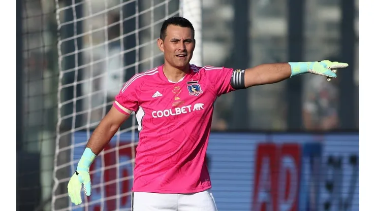 Justo Villar regresó al Estadio Monumental con la camiseta de Colo Colo