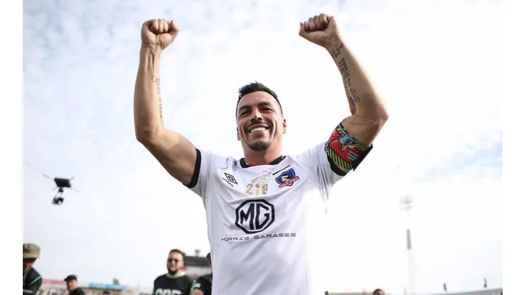Monumental lleno para la despedida de Paredes con Colo Colo.