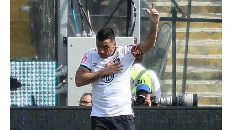 Esteban Paredes se despide del fútbol profesional.