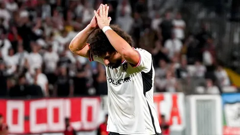 Histórico de Colo Colo arremete contra el representante de Maxi Falcón.