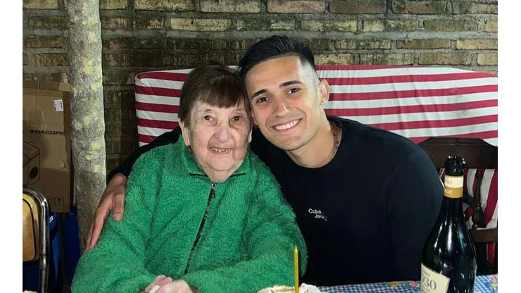 Solari recibe apoyo de dos ex Colo Colo tras fallecer su abuela.