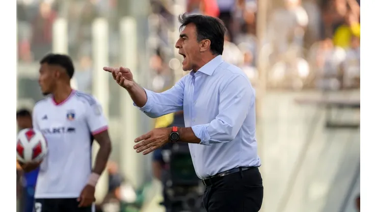 Gustavo Quinteros podrá dirigir ante Huachipato y la UC