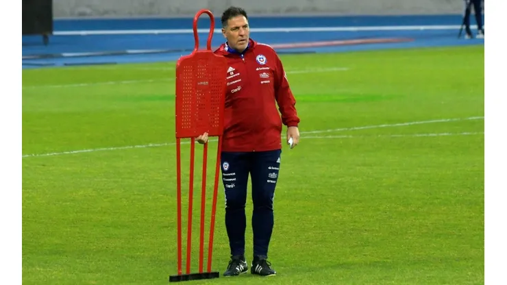 Eduardo Berizzo entregó la nómina alba de La Roja.