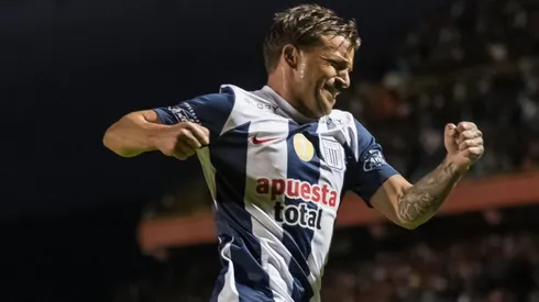 Gabriel Costa maravilló con tremendo golazo