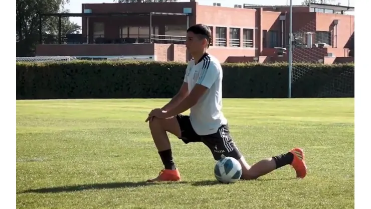 Santiago Iraola ya entrena en Colo Colo Proyección