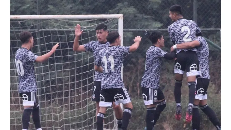 Colo Colo derrotó sin inconvenientes a Coquimbo Unido