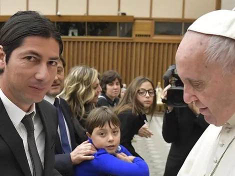 Increíble colección de camisetas del Papa Francisco con Colo Colo protagonista