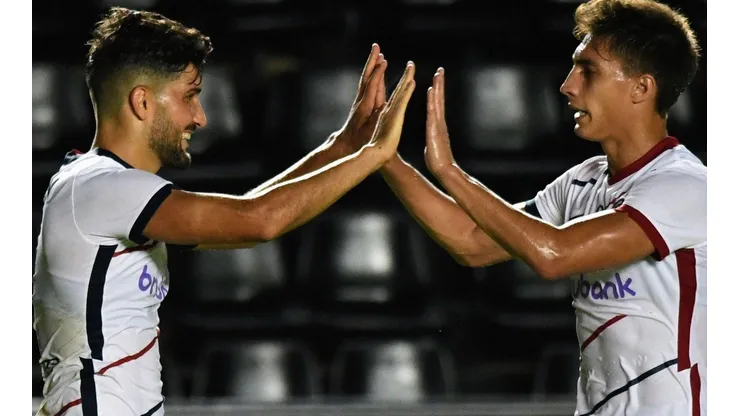 Nicolás Blandi celebró por partida doble.