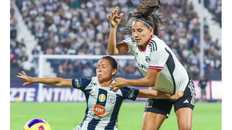 Colo Colo celebró en Perú.
