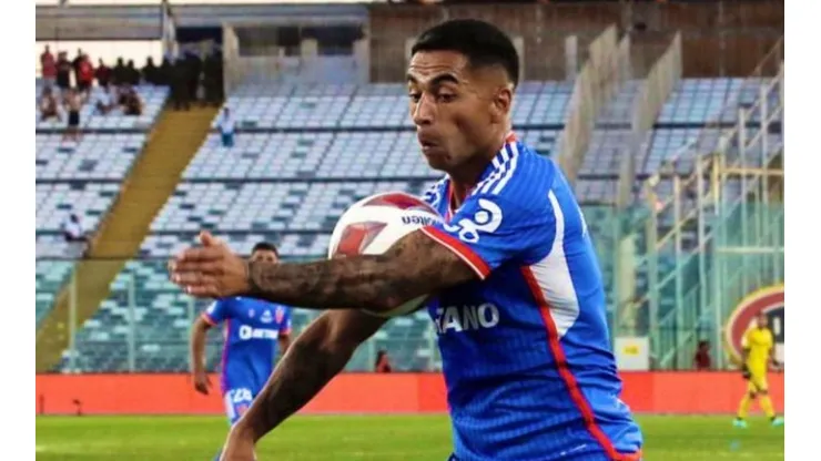 Yonathan Andía cubrió el balón con el brazo, pero no fue cobrado el penal